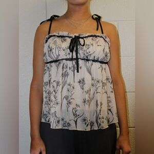 Women’s Flowy Top